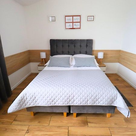 Skarbek Ilawa, Pokoje I Apartamenty Extérieur photo